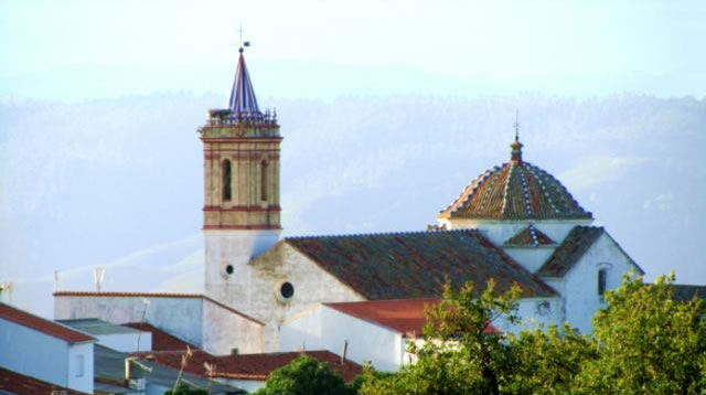 Iglesia de San Miguel Arcángel de Campofrío (Huelva)
